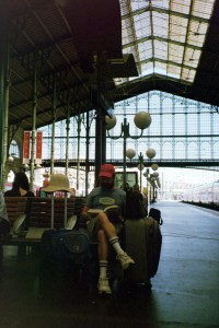Reading at Gare du Nord