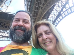 Time for an Eiffel Selfie